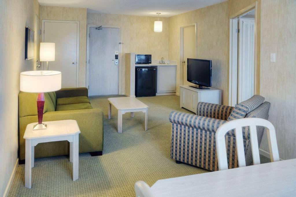 Residence Inn By Marriott לאוול מראה חיצוני תמונה